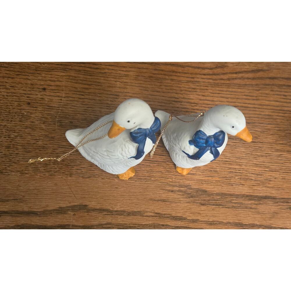 Vintage Country Geese Goose Ornaments Blue Ribbon Set Of 2 VTG Porcelain Decor - Picture 4 of 9